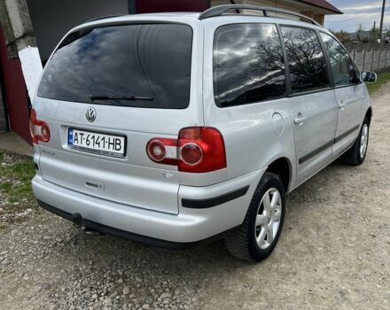 Серый Фольксваген Шаран, объемом двигателя 1.9 л и пробегом 290 тыс. км за 3700 $, фото 3 на Automoto.ua