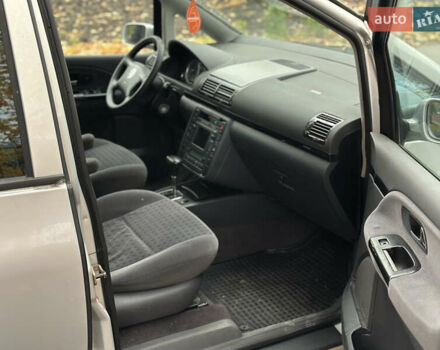 Сірий Фольксваген Шаран, об'ємом двигуна 1.9 л та пробігом 380 тис. км за 3000 $, фото 6 на Automoto.ua