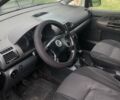 Серый Фольксваген Шаран, объемом двигателя 1.9 л и пробегом 320 тыс. км за 3800 $, фото 9 на Automoto.ua