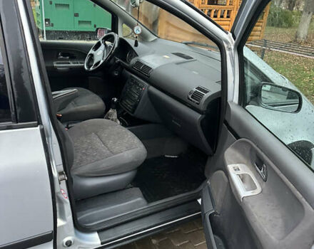 Серый Фольксваген Шаран, объемом двигателя 1.9 л и пробегом 427 тыс. км за 4699 $, фото 24 на Automoto.ua