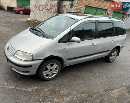 Серый Фольксваген Шаран, объемом двигателя 1.8 л и пробегом 402 тыс. км за 2499 $, фото 9 на Automoto.ua