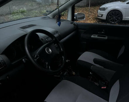 Серый Фольксваген Шаран, объемом двигателя 1.9 л и пробегом 341 тыс. км за 3300 $, фото 8 на Automoto.ua