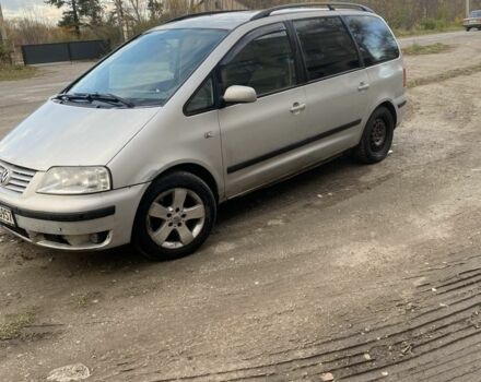 Серый Фольксваген Шаран, объемом двигателя 1.9 л и пробегом 390 тыс. км за 1450 $, фото 1 на Automoto.ua