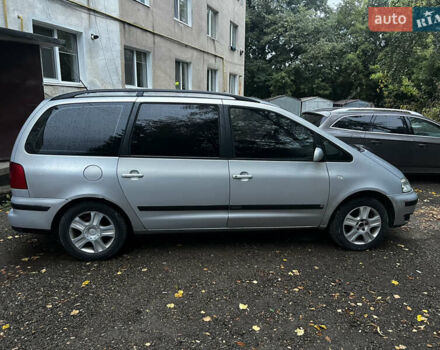 Серый Фольксваген Шаран, объемом двигателя 1.9 л и пробегом 341 тыс. км за 3300 $, фото 4 на Automoto.ua