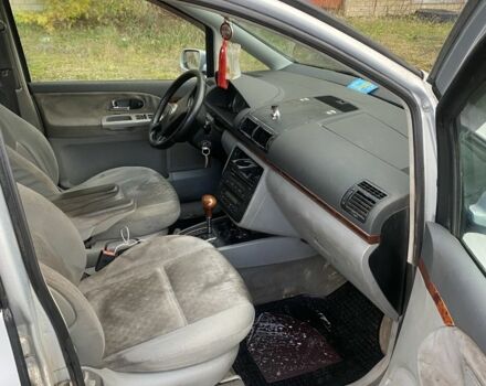 Серый Фольксваген Шаран, объемом двигателя 1.9 л и пробегом 390 тыс. км за 1450 $, фото 4 на Automoto.ua