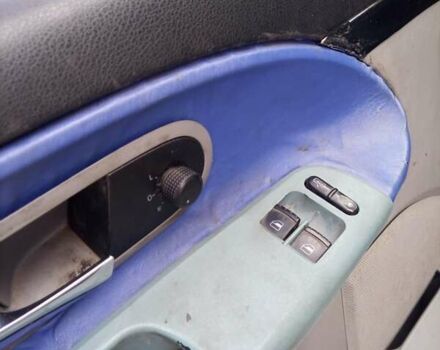 Серый Фольксваген Шаран, объемом двигателя 1.9 л и пробегом 279 тыс. км за 4000 $, фото 4 на Automoto.ua