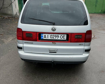 Серый Фольксваген Шаран, объемом двигателя 1.8 л и пробегом 402 тыс. км за 2499 $, фото 4 на Automoto.ua