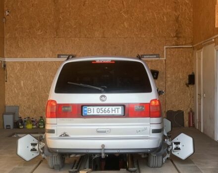 Серый Фольксваген Шаран, объемом двигателя 1.8 л и пробегом 380 тыс. км за 2700 $, фото 6 на Automoto.ua