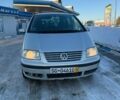 Сірий Фольксваген Шаран, об'ємом двигуна 0 л та пробігом 320 тис. км за 2300 $, фото 1 на Automoto.ua