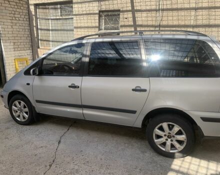 Серый Фольксваген Шаран, объемом двигателя 1.8 л и пробегом 380 тыс. км за 2700 $, фото 8 на Automoto.ua