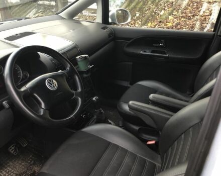 Серый Фольксваген Шаран, объемом двигателя 1.9 л и пробегом 3 тыс. км за 3900 $, фото 4 на Automoto.ua