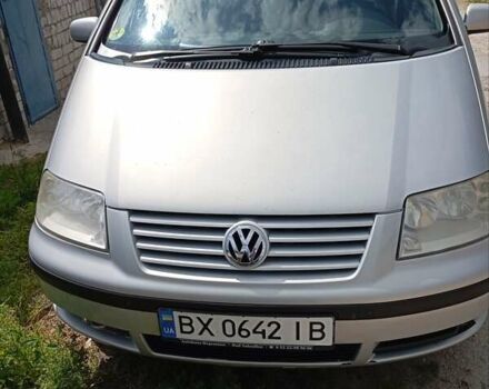 Серый Фольксваген Шаран, объемом двигателя 1.9 л и пробегом 375 тыс. км за 4300 $, фото 5 на Automoto.ua