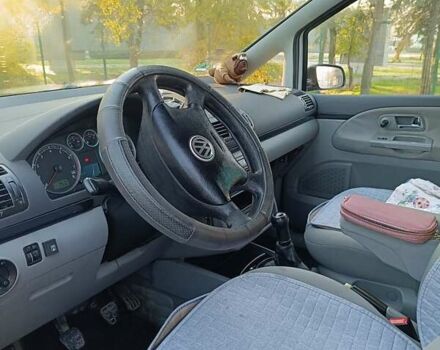 Серый Фольксваген Шаран, объемом двигателя 1.78 л и пробегом 300 тыс. км за 4500 $, фото 6 на Automoto.ua