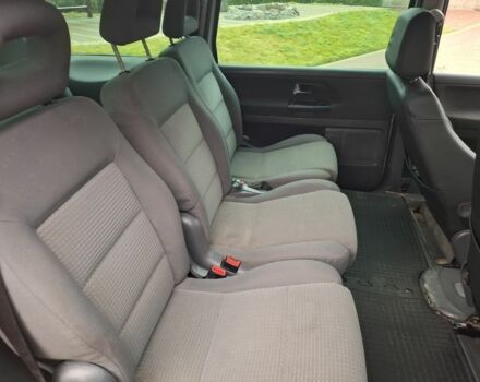 Серый Фольксваген Шаран, объемом двигателя 1.9 л и пробегом 440 тыс. км за 3700 $, фото 10 на Automoto.ua