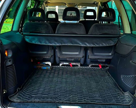 Серый Фольксваген Шаран, объемом двигателя 1.9 л и пробегом 380 тыс. км за 5000 $, фото 7 на Automoto.ua