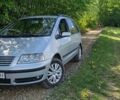 Серый Фольксваген Шаран, объемом двигателя 1.9 л и пробегом 350 тыс. км за 5500 $, фото 1 на Automoto.ua