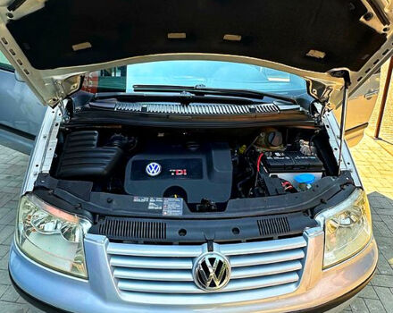 Серый Фольксваген Шаран, объемом двигателя 1.9 л и пробегом 380 тыс. км за 5000 $, фото 4 на Automoto.ua