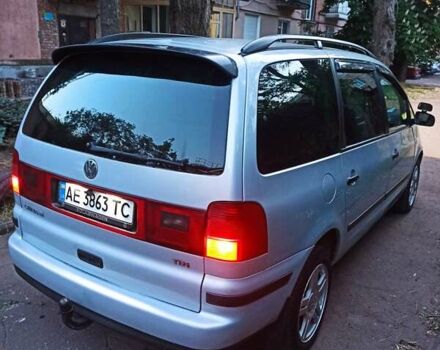 Сірий Фольксваген Шаран, об'ємом двигуна 1.9 л та пробігом 319 тис. км за 6000 $, фото 4 на Automoto.ua