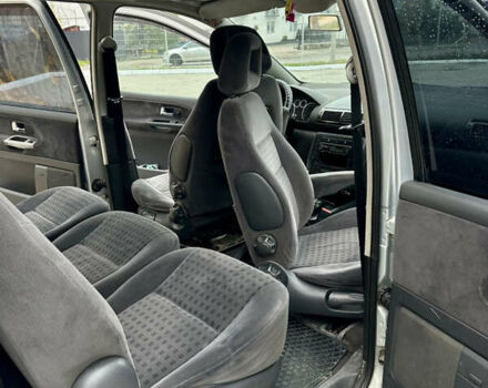 Сірий Фольксваген Шаран, об'ємом двигуна 1.8 л та пробігом 365 тис. км за 4499 $, фото 14 на Automoto.ua