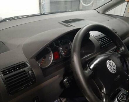 Сірий Фольксваген Шаран, об'ємом двигуна 1.78 л та пробігом 290 тис. км за 5600 $, фото 5 на Automoto.ua