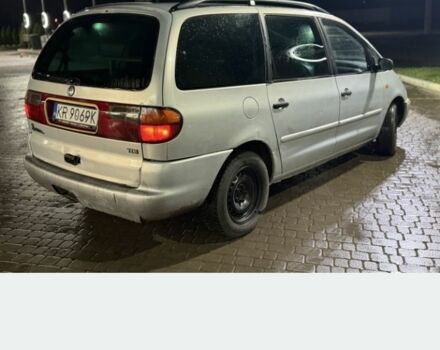 Серый Фольксваген Шаран, объемом двигателя 1.9 л и пробегом 290 тыс. км за 1750 $, фото 2 на Automoto.ua