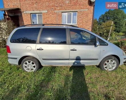 Серый Фольксваген Шаран, объемом двигателя 1.9 л и пробегом 377 тыс. км за 3500 $, фото 4 на Automoto.ua