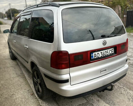 Серый Фольксваген Шаран, объемом двигателя 1.9 л и пробегом 420 тыс. км за 4900 $, фото 4 на Automoto.ua