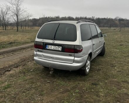 Сірий Фольксваген Шаран, об'ємом двигуна 1.9 л та пробігом 111 тис. км за 1200 $, фото 2 на Automoto.ua