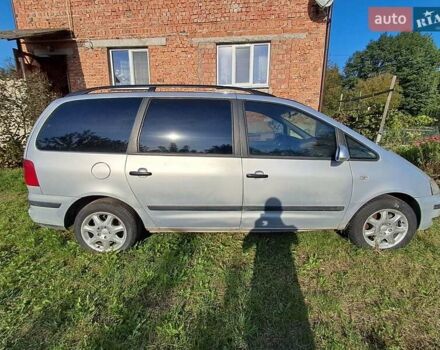 Серый Фольксваген Шаран, объемом двигателя 1.9 л и пробегом 377 тыс. км за 3500 $, фото 5 на Automoto.ua