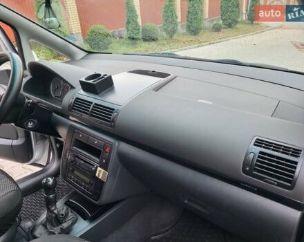 Серый Фольксваген Шаран, объемом двигателя 1.9 л и пробегом 237 тыс. км за 6400 $, фото 57 на Automoto.ua