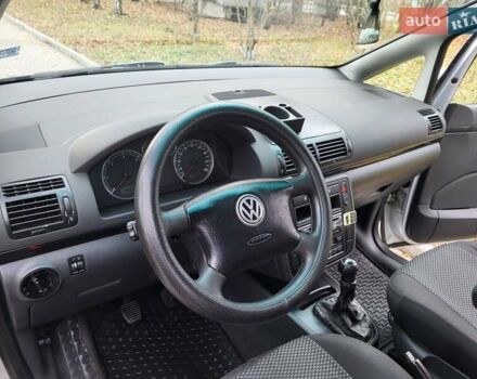 Серый Фольксваген Шаран, объемом двигателя 1.9 л и пробегом 237 тыс. км за 6400 $, фото 29 на Automoto.ua