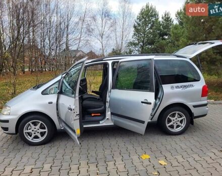 Серый Фольксваген Шаран, объемом двигателя 1.9 л и пробегом 237 тыс. км за 6400 $, фото 20 на Automoto.ua