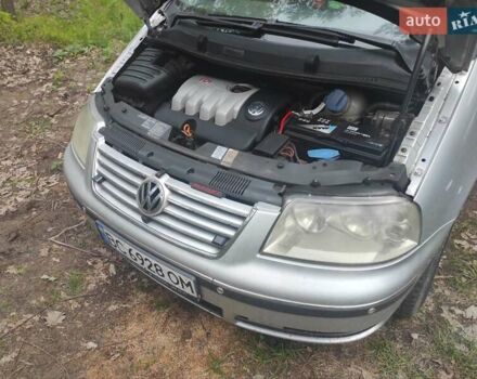 Серый Фольксваген Шаран, объемом двигателя 1.9 л и пробегом 320 тыс. км за 4900 $, фото 2 на Automoto.ua