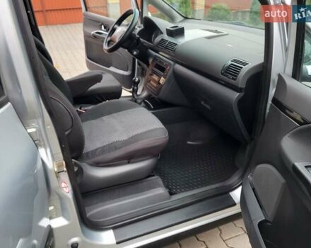 Серый Фольксваген Шаран, объемом двигателя 1.9 л и пробегом 237 тыс. км за 6400 $, фото 55 на Automoto.ua