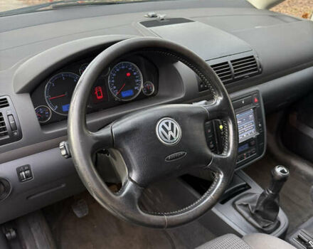 Серый Фольксваген Шаран, объемом двигателя 1.9 л и пробегом 300 тыс. км за 4450 $, фото 9 на Automoto.ua