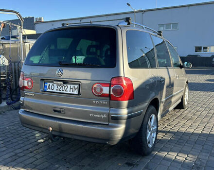 Серый Фольксваген Шаран, объемом двигателя 2 л и пробегом 324 тыс. км за 4500 $, фото 4 на Automoto.ua