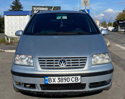 Серый Фольксваген Шаран, объемом двигателя 1.9 л и пробегом 250 тыс. км за 5500 $, фото 1 на Automoto.ua