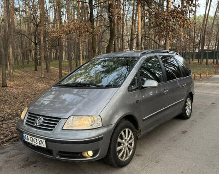 Серый Фольксваген Шаран, объемом двигателя 1.9 л и пробегом 300 тыс. км за 4450 $, фото 6 на Automoto.ua