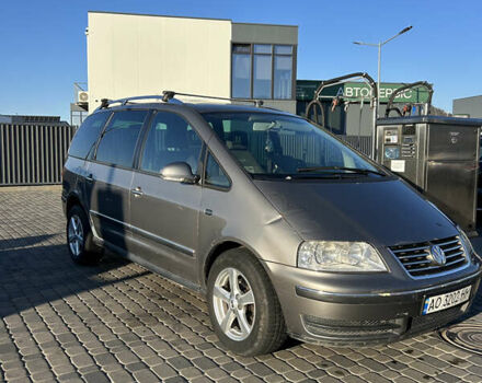 Серый Фольксваген Шаран, объемом двигателя 2 л и пробегом 324 тыс. км за 4500 $, фото 3 на Automoto.ua