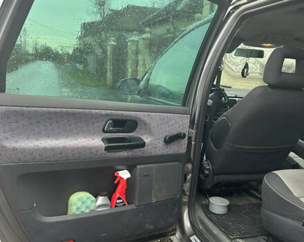 Серый Фольксваген Шаран, объемом двигателя 2 л и пробегом 324 тыс. км за 4500 $, фото 13 на Automoto.ua