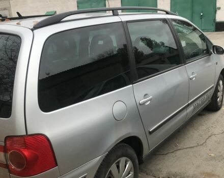 Серый Фольксваген Шаран, объемом двигателя 2 л и пробегом 200 тыс. км за 6200 $, фото 3 на Automoto.ua