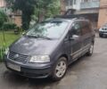 Сірий Фольксваген Шаран, об'ємом двигуна 1.9 л та пробігом 300 тис. км за 5800 $, фото 1 на Automoto.ua