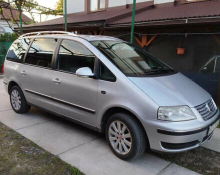 Серый Фольксваген Шаран, объемом двигателя 1.9 л и пробегом 340 тыс. км за 6300 $, фото 1 на Automoto.ua