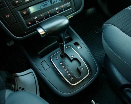 Серый Фольксваген Шаран, объемом двигателя 2 л и пробегом 176 тыс. км за 2000 $, фото 7 на Automoto.ua