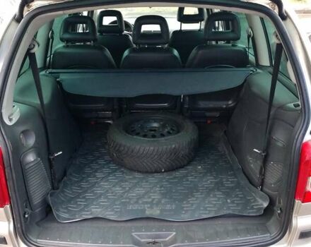 Серый Фольксваген Шаран, объемом двигателя 2 л и пробегом 450 тыс. км за 8700 $, фото 11 на Automoto.ua