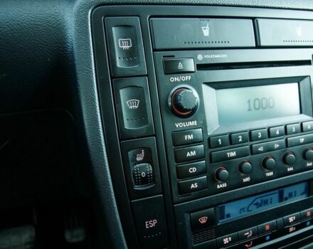 Серый Фольксваген Шаран, объемом двигателя 2 л и пробегом 176 тыс. км за 2000 $, фото 11 на Automoto.ua