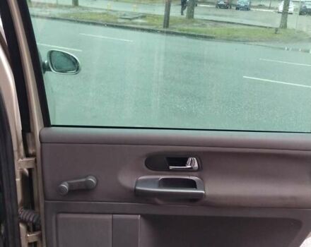 Серый Фольксваген Шаран, объемом двигателя 2 л и пробегом 450 тыс. км за 8700 $, фото 19 на Automoto.ua