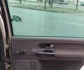 Серый Фольксваген Шаран, объемом двигателя 2 л и пробегом 450 тыс. км за 8700 $, фото 19 на Automoto.ua