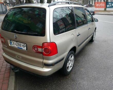 Серый Фольксваген Шаран, объемом двигателя 2 л и пробегом 450 тыс. км за 8700 $, фото 2 на Automoto.ua