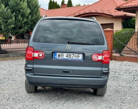 Серый Фольксваген Шаран, объемом двигателя 2 л и пробегом 176 тыс. км за 2000 $, фото 3 на Automoto.ua